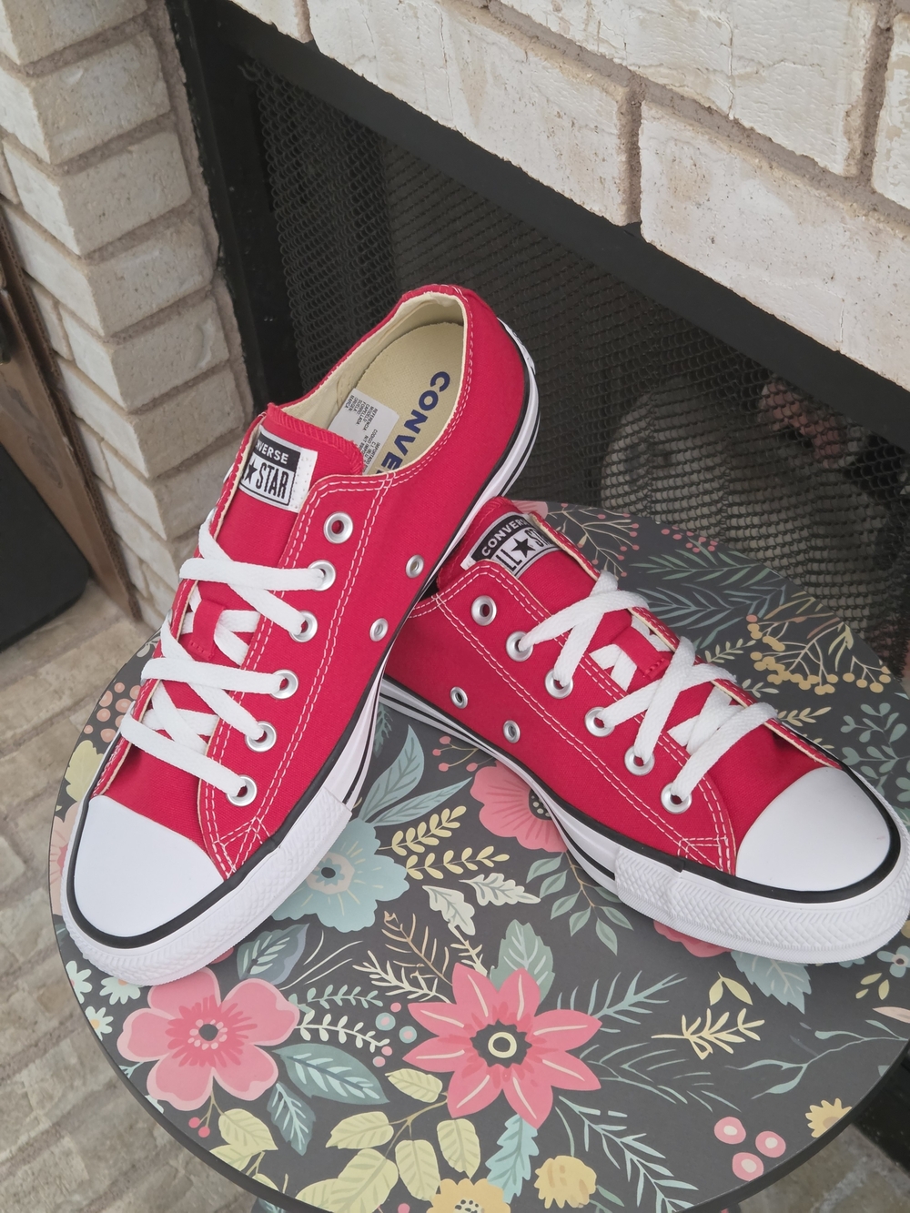 Brand New Converse Chuck Taylor All Star Low Top Sneakers - Red